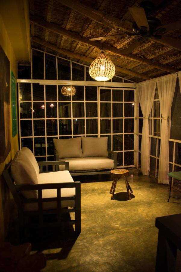 Hotel Posada James ヒリトゥラ エクステリア 写真